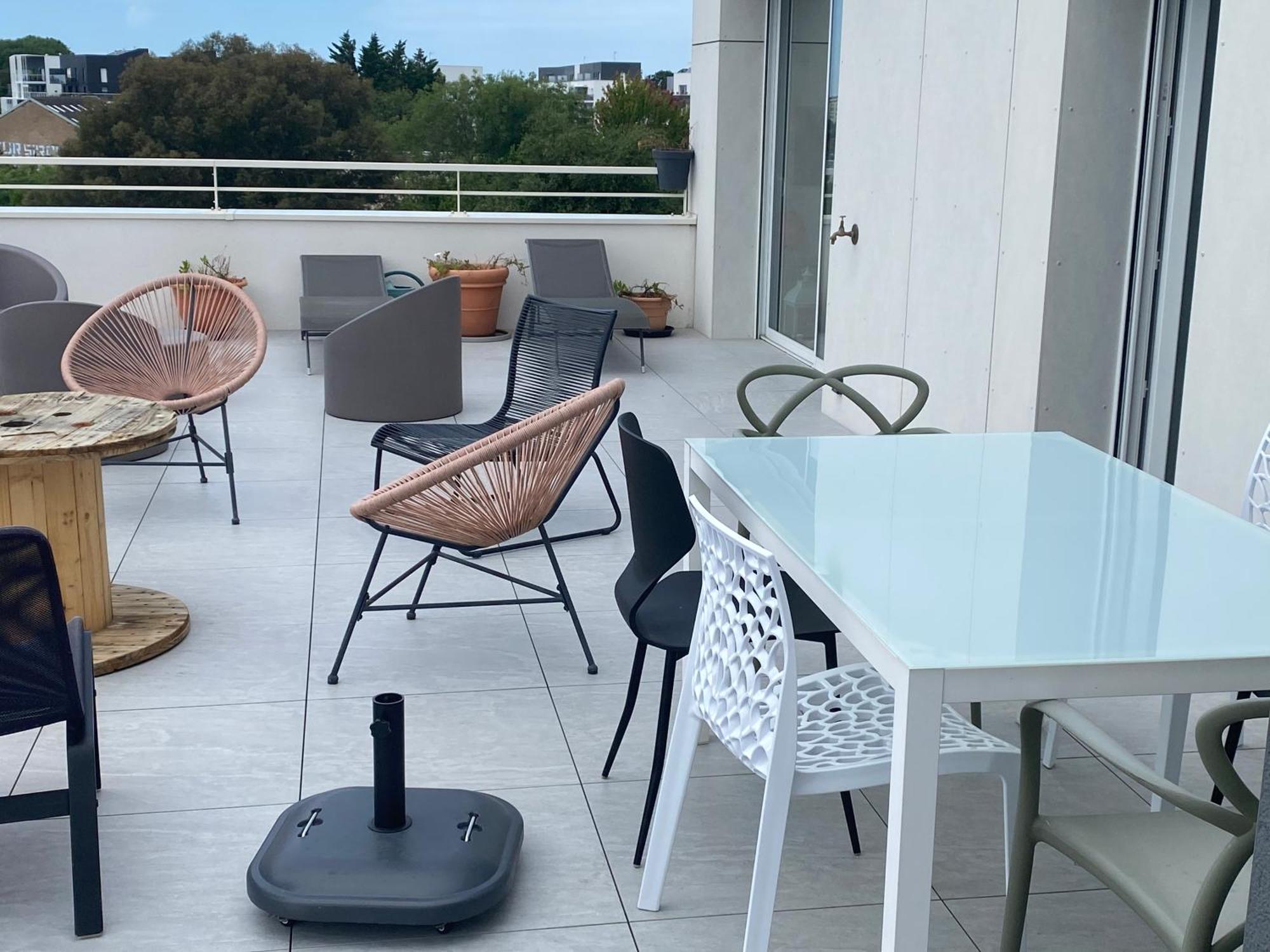 Gare Roof Standing Traversant 4 Appartement